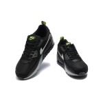 Nike Air Max 90 DZ4495-001 - ネオングリーンのディテールが際立つ洗練されたブラック Nike Air Max 90 DZ4495-001 - ブラックスニーカー グレー&ネオングリーンのアクセント付き