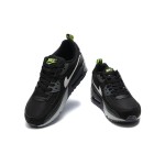 Nike Air Max 90 DZ4495-001 - 大胆なネオンアクセントのブラックスニーカー Nike Air Max 90 DZ4495-001 - ブラックスニーカー、ホワイトスウッシュ&ネオングリーンアクセント
