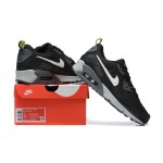Nike Air Max 90 DZ4495-001 - ネオングリーンのディテールが際立つ洗練されたブラック Nike Air Max 90 DZ4495-001 - ブラックスニーカー グレー&ネオングリーンのアクセント付き