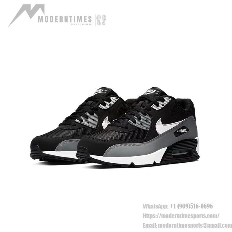Nike Air Max 90 Essential AJ1285-018 - タイムレスなブラック、グレー、ホワイトのデザイン Nike Air Max 90 Essential AJ1285-018 - クラシックなブラック&グレースニーカーとホワイトスウッシュ