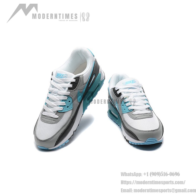 Nike Air Max 90 FD0678-100 - ホワイト&ブルースニーカー Nike Air Max 90 FD0678-100 - ブルー&グレーアクセントのホワイトスニーカー