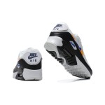 Nike Air Max 90 FJ4592-100 - グラフィックスウッシュが特徴のホワイトスニーカー Nike Air Max 90 FJ4592-100 オレンジとブルーのグラフィックスウッシュが映えるホワイトスニーカー