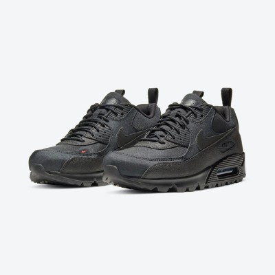 Nike Air Max 90 Surplus CQ7743-001 - トリプルブラックの頑丈なスニーカー | オールウェザー快適性と耐久性のデザイン