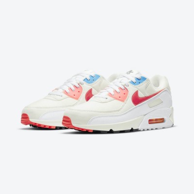Nike Air Max 90 DD8496-161 - 「The Future is in the Air」エディション | 赤と青のアクセントが際立つクリームスニーカーでタイムレスなスタイルを演出