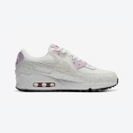 Nike Air Max 90 WMNS 'バレンタインデー' CI7395-100 - ロマンチックデザインとパステルアクセント Nike Air Max 90 WMNS 'バレンタインデー' CI7395-100 - パステルアクセントとハートディテールのホワイトスニーカー