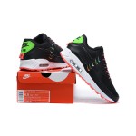 Nike Air Max 90 CK7069-001 - 'Worldwide' エディション Nike Air Max 90 CK7069-001 'Worldwide' エディション、マルチカラースウッシュとネオンアクセント付き