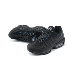 Nike Air Max 95 Black Laser Blue DC4115-001 スニーカー Nike Air Max 95 Black Laser Blue DC4115-001 スニーカー レーザーブルーアクセント付き