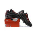 Nike Air Max 95 DA1513-001 ブラック&クリムゾン スニーカー Nike Air Max 95 DA1513-001 ブラック&クリムゾン スニーカー サイドビュー