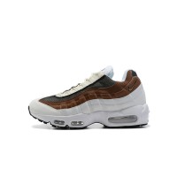 タイムレスエレガンス：Nike Air Max 95 Cashmere DB0250-100 ホワイト＆ブラウンレトロスニーカー - 快適さとスタイルの完璧な融合