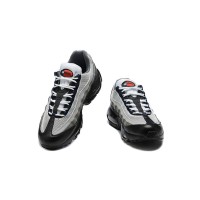 Nike Air Max 95 Track Red Smoke Grey DM0011-007 | メンズランニングシューズ | スタイリッシュで快適なストリートウェアスニーカー