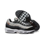 Nike Air Max 95 DM0011-010 クラシックスポーツスタイルスニーカー Nike Air Max 95 DM0011-010 スニーカー - クラシックスポーツスタイルでクッション性抜群