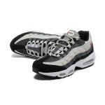 Nike Air Max 95 DM0011-010 クラシックスポーツスタイルスニーカー Nike Air Max 95 DM0011-010 スニーカー - クラシックスポーツスタイルでクッション性抜群