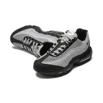 Nike Air Max 95 DV5581-001 メンズ ランニングシューズ 見えるエアクッション Nike Air Max 95 DV5581-001 メンズ クラシックランニングシューズ、快適なクッション、スタイリッシュなストリートファッション