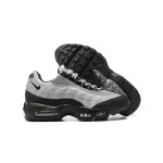 Nike Air Max 95 DV5581-001 メンズ ランニングシューズ 見えるエアクッション Nike Air Max 95 DV5581-001 メンズ クラシックランニングシューズ、快適なクッション、スタイリッシュなストリートファッション