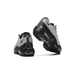 Nike Air Max 95 DV5581-001 メンズ ランニングシューズ 見えるエアクッション Nike Air Max 95 DV5581-001 メンズ クラシックランニングシューズ、快適なクッション、スタイリッシュなストリートファッション