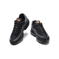 Nike Air Max 95 DX2657-001 メンズ エアクッション スニーカー クラシック レトロデザイン 快適な衝撃吸収 日常的な着用に最適
