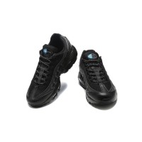 Nike Air Max 95 'Black Dark Marina Reflective' DZ4511-001 メンズ エアクッション スニーカー – 反射ディテール付きのアイコニックなレトロデザインでスタイリッシュな快適さ