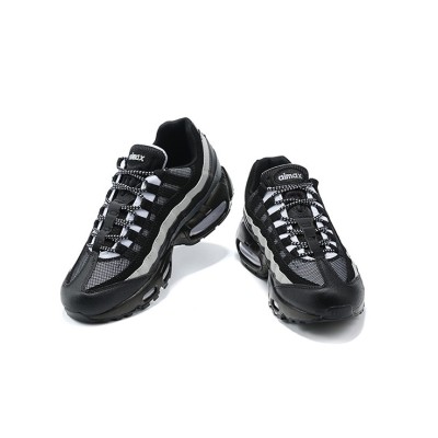 ナイキ エアマックス 95 エッセンシャル CT1805-001 ブラック＆スモークグレー スニーカー | クラシックデザインと快適性