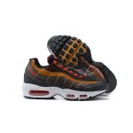 Nike Air Max 95 Essential CT1805-200 ユーコンブラウン&レッド スニーカー Nike Air Max 95 Essential CT1805-200 ユーコンブラウン&レッド スニーカー 側面図