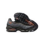 Nike Air Max 95 'Black Picante Reflective' FD0663-002 メンズ スニーカー – プレミアム Air Max クッションと反射的なデザイン Nike Air Max 95 'Black Picante Reflective' FD0663-002 メンズ ランニングスニーカー – 視認性を高める反射素材と大胆なカラーパレット