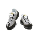 Nike Air Max 95 FD9775-001 メンズスニーカー – Air Maxクッションで快適さとスタイリッシュなデザイン Nike Air Max 95 FD9775-001 メンズスニーカー – アイコニックなAir Maxクッションとスタイリッシュなデザイン