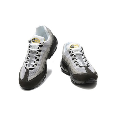 Nike Air Max 95 FD9775-001 メンズ スニーカー – アイコニックな快適さとAir Maxクッション、スタイリッシュなデザイン