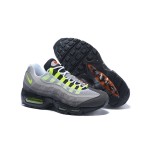 Nike Air Max 95 OG QS 810374-078 グレー&セーフティオレンジ スニーカー Nike Air Max 95 OG QS 810374-078 グレー&セーフティオレンジ スニーカー 側面図