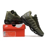ナイキ エア マックス 95 DZ4511-300 オリーブ リフレクティブ スニーカー - スタイリッシュ&快適 エアクッション技術を備えたナイキ エア マックス 95 DZ4511-300 オリーブ リフレクティブ スニーカー