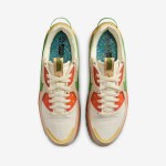 Nike Air Max Terrascape 90 DV7413-100 サステナブルなベージュスニーカー Nike Air Max Terrascape 90 DV7413-100 ベージュのスニーカー、グリーンスウッシュとオレンジのディテール