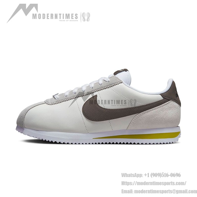 ナイキ コルテッツ 23 SNKRS デイ コリア FD0398-133 ナイキ コルテッツ 23 SNKRS デイ コリア FD0398-133 - レトロなホワイトとブラウンスニーカー、イエローアクセント付き