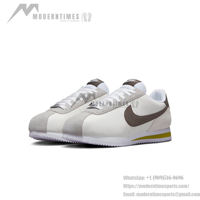 ナイキ コルテッツ 23 SNKRS デイ コリア FD0398-133 ナイキ コルテッツ 23 SNKRS デイ コリア FD0398-133 - レトロなホワイトとブラウンスニーカー、イエローアクセント付き