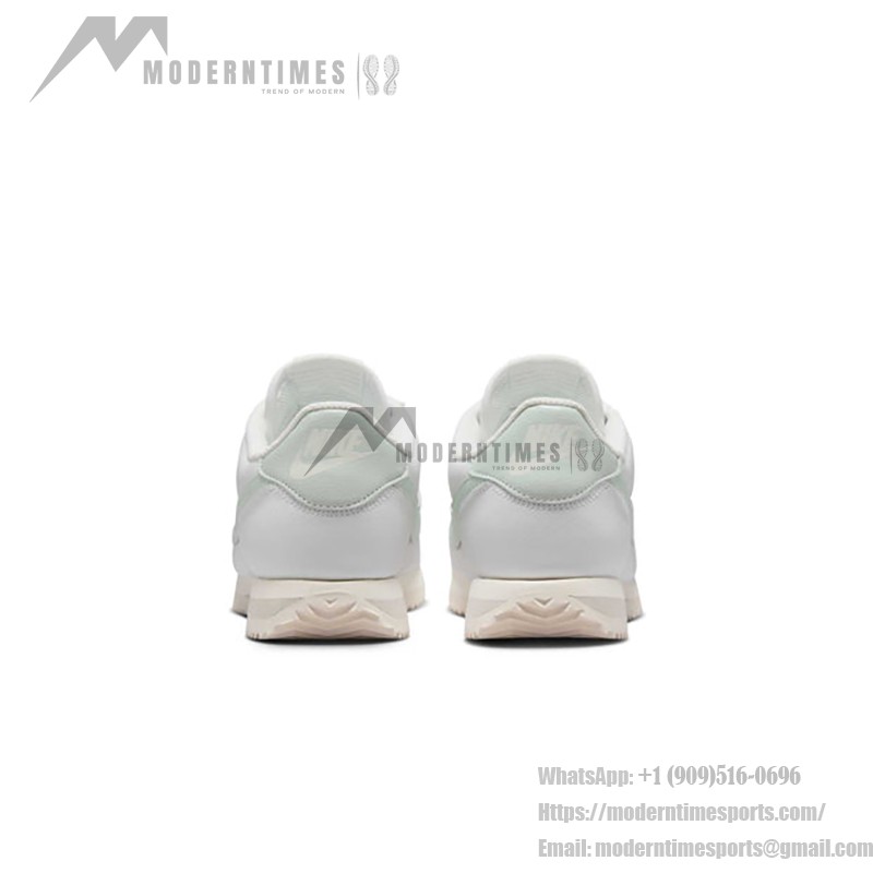 Nike Cortez Summit White Mint スニーカー Nike Cortez Leather Summit White Mint Light Bone DN1791-106 - ミントアクセント付きクラシックホワイトスニーカー