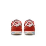 Nike Cortez Picante Red スニーカー Nike Cortez Picante Red DZ2795-601 - 白いディテールが映える大胆な赤のスニーカー