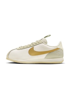 Nike Cortez Sail FV3639-171 - 上品なホワイトとゴールドのスニーカー、フローラルディテール付き