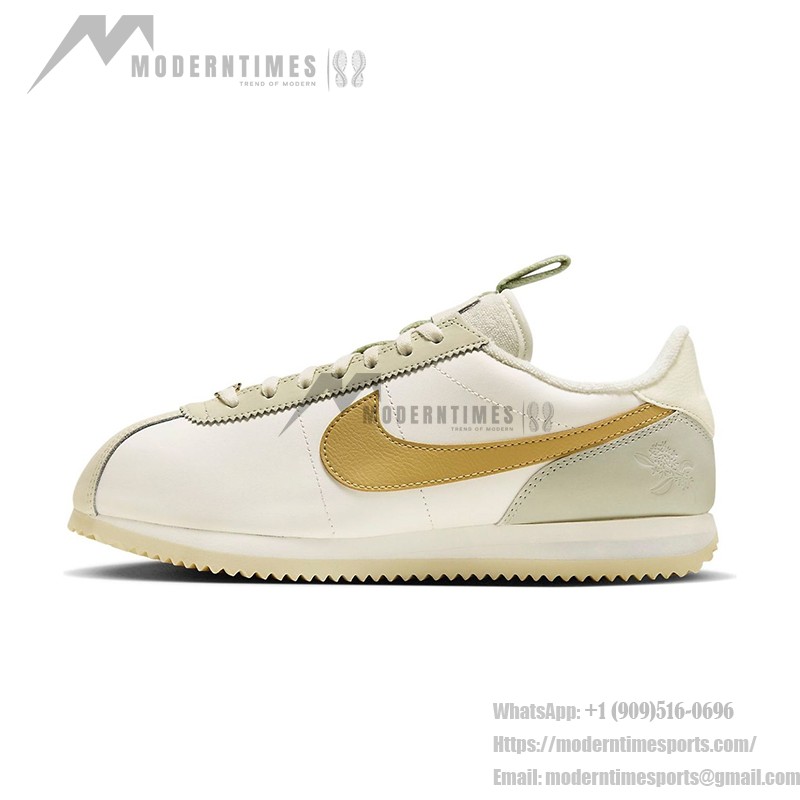 Nike Cortez Sail FV3639-171 - 上品なホワイトとゴールドのスニーカー Nike Cortez Sail FV3639-171 - フローラルディテール付きホワイトとゴールドのスニーカー