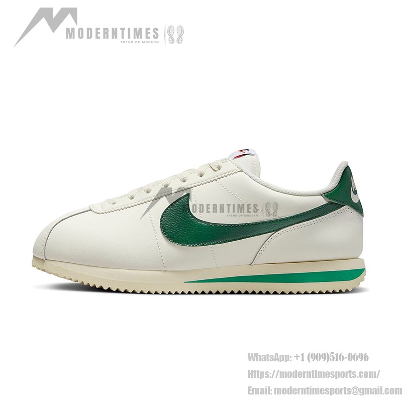 Nike Cortez Sail Gorge Green スニーカー Nike Cortez Sail Gorge Green DN1791-101 - ホワイトとグリーンのスニーカー