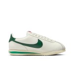 Nike Cortez Sail Gorge Green スニーカー Nike Cortez Sail Gorge Green DN1791-101 - ホワイトとグリーンのスニーカー