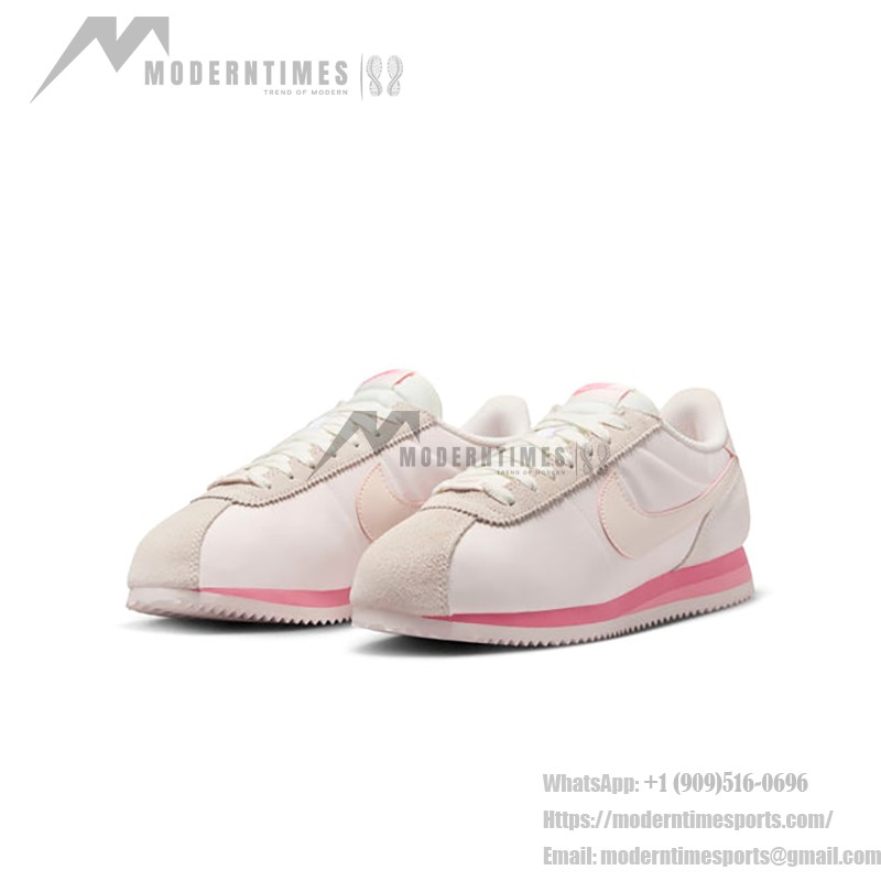 Nike Cortez Textile Light Soft Pink HF6410-666 Nike Cortez Textile Light Soft Pink HF6410-666 - レトロインスパイアのピンクスニーカー