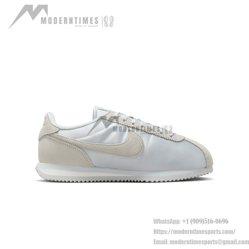 Nike Cortez Pure Platinum Tintスニーカー Nike Cortez Pure Platinum Tint FV5420-001 - シルバートーンのスニーカー