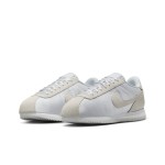 Nike Cortez Pure Platinum Tintスニーカー Nike Cortez Pure Platinum Tint FV5420-001 - シルバートーンのスニーカー