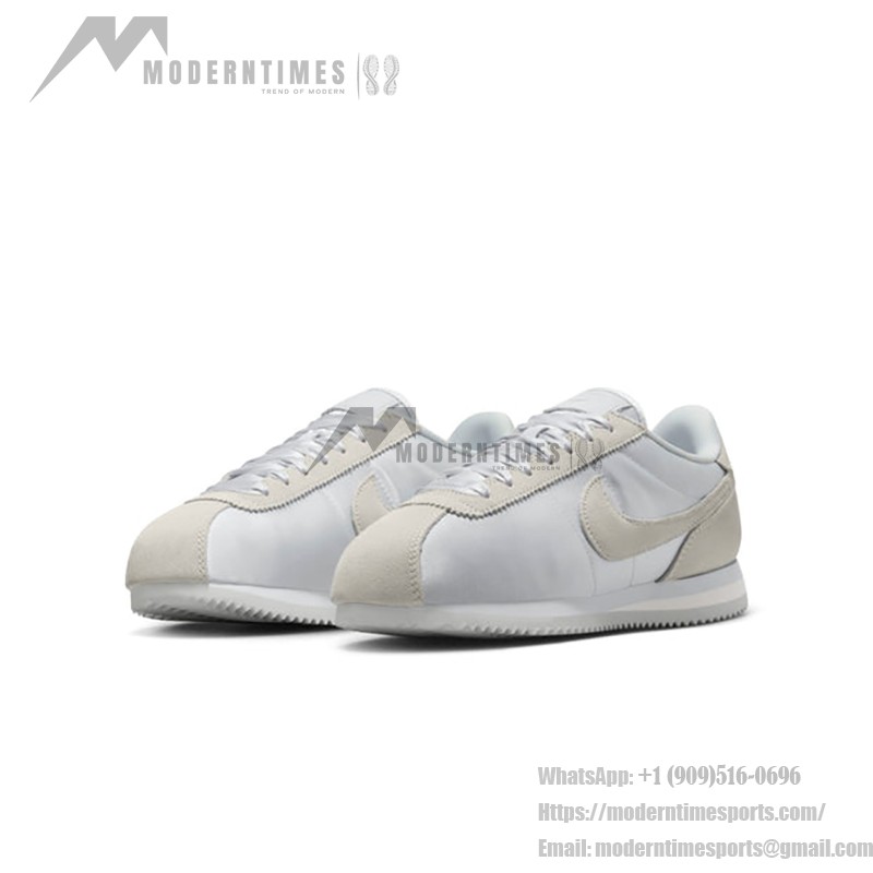Nike Cortez Pure Platinum Tintスニーカー Nike Cortez Pure Platinum Tint FV5420-001 - シルバートーンのスニーカー