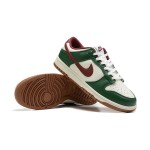 Nike Dunk Low "Gorge Green" Retro スニーカー - 軽量で時代を超えた魅力 Nike Dunk Low "Gorge Green" Retro スニーカー グリーンとホワイト - 秋冬エディション