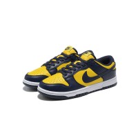 Nike Dunk Low Retro 'Varsity Maize' DD1391-700 | アイコニックな黄色と白のロー・トップスニーカー、クラシックスタイルに最適
