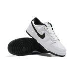 Nike Dunk Low "Reverse Panda" DD1503-113 スタイリッシュで快適な黒白スニーカー Nike Dunk Low "Reverse Panda" DD1503-113 黒白スニーカーのサイドビュー