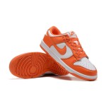 Nike Dunk Low "Syracuse" CU1726-101 ストリートスタイルと日常使いに最適な鮮やかなオレンジと白のスニーカー Nike Dunk Low "Syracuse" CU1726-101 オレンジと白のスニーカーサイドビュー