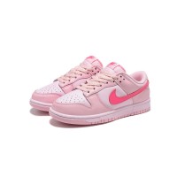 ナイキ ダンク ロー SE "トリプルピンク" スニーカー (DH9756-600) - スタイリッシュなローカットバスケットボールシューズ（女性用）