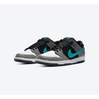 Nike SB Dunk Low "Elephant" スケートシューズ BQ6817-009 - アイコニックな象柄、スタイリッシュで耐久性抜群