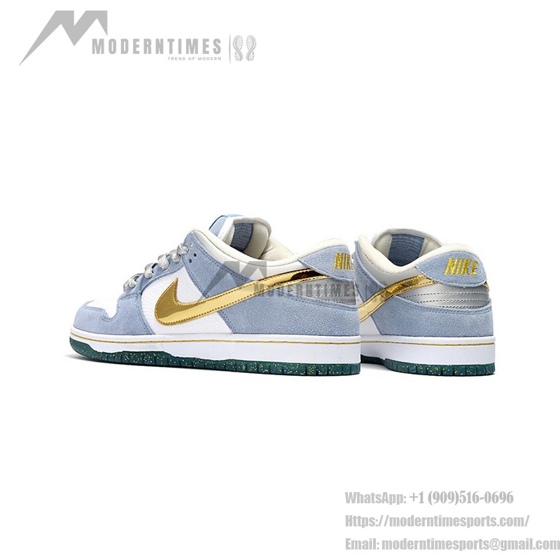 Nike SB Dunk Low "Sean Cliver" DJ2519-400 スケートシューズ Nike SB Dunk Low "Sean Cliver" DJ2519-400 スケートシューズ - ブルー ホワイト ゴールドメタリック