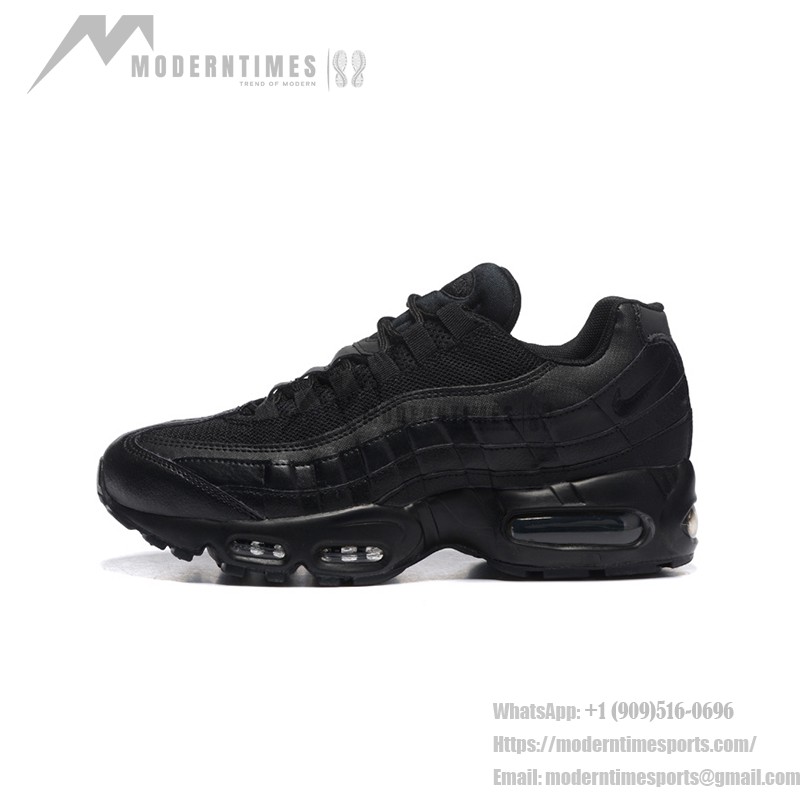 Nike Air Max 95 Triple Black 807443-001 クラシックスニーカー Nike Air Max 95 Triple Black 807443-001 オールブラッククラシックスニーカー