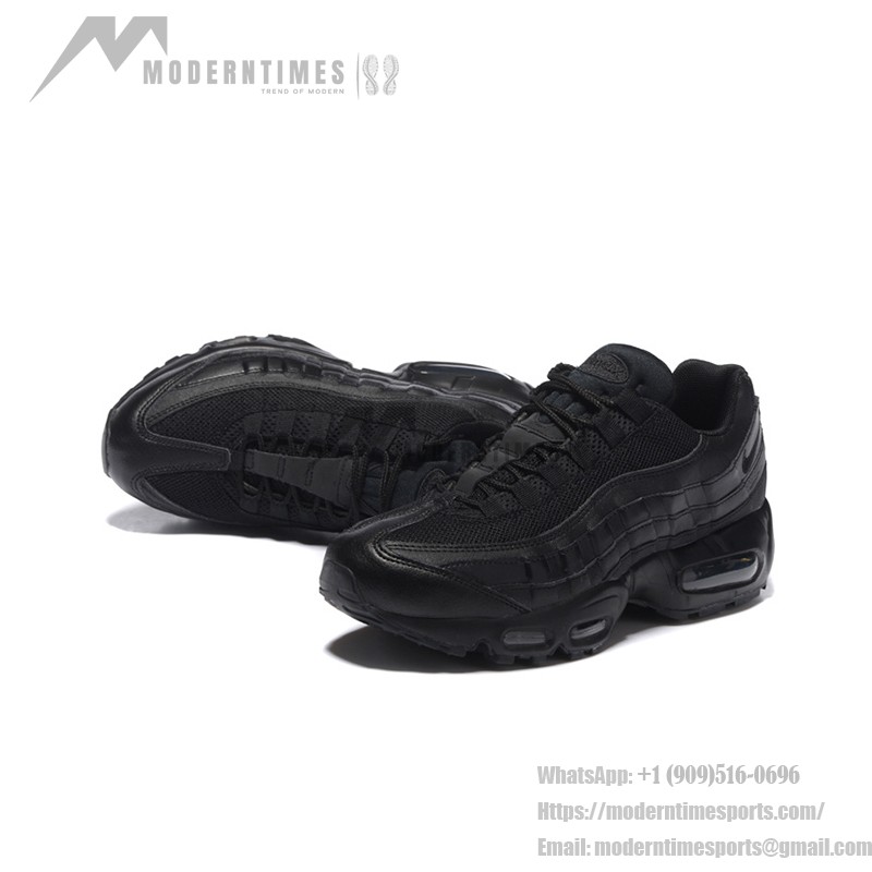 Nike Air Max 95 Triple Black 807443-001 クラシックスニーカー Nike Air Max 95 Triple Black 807443-001 オールブラッククラシックスニーカー